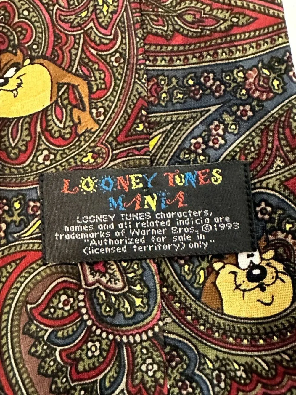 VINTAGE Looney Tunes Mania 1993 Taz Tasmanian Devil Paisley Print Tie subtle